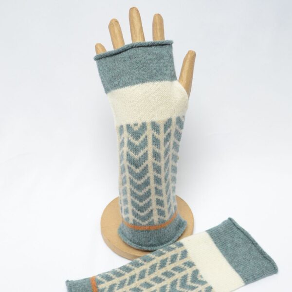 nuthatch knitmitts