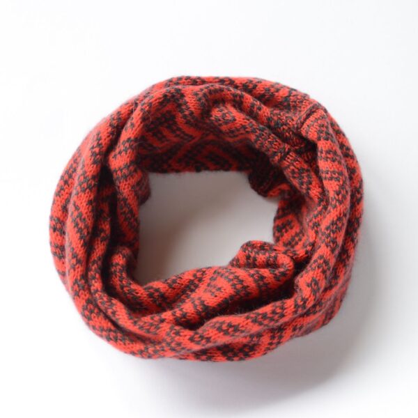 red and grey cashmere cowl 2